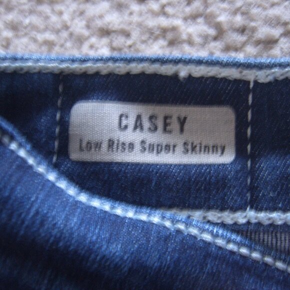 Like New Excellent Condition True Religion Women Jeans sz 27 Made in USA - Picture 3 of 4